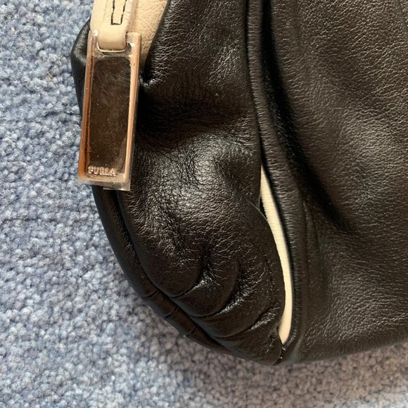 Beautiful black and white FURLA designer clutch - Picture 2 of 4